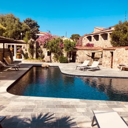 piscine hotel casa rossa ile rousse